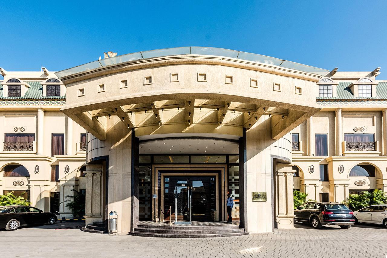 Golden Chariot Vasai Hotel מראה חיצוני תמונה
