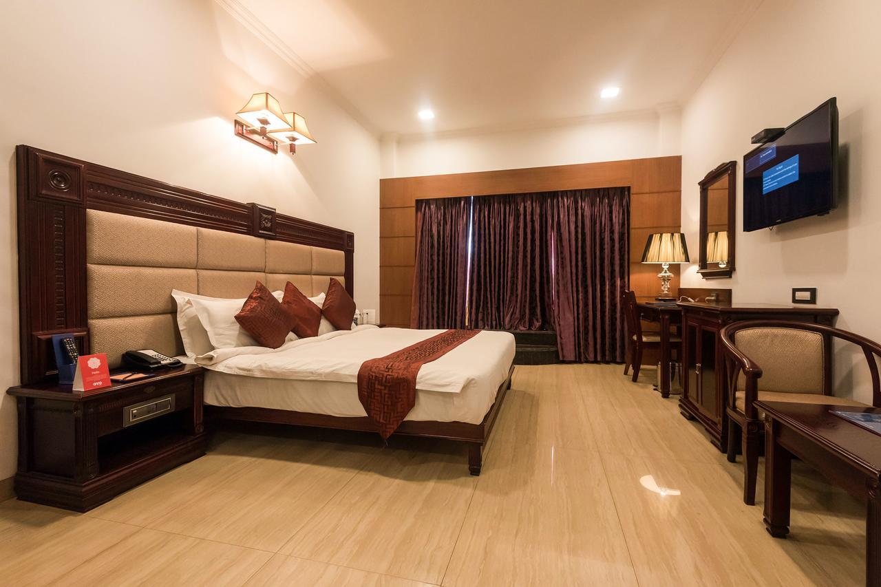 Golden Chariot Vasai Hotel מראה חיצוני תמונה