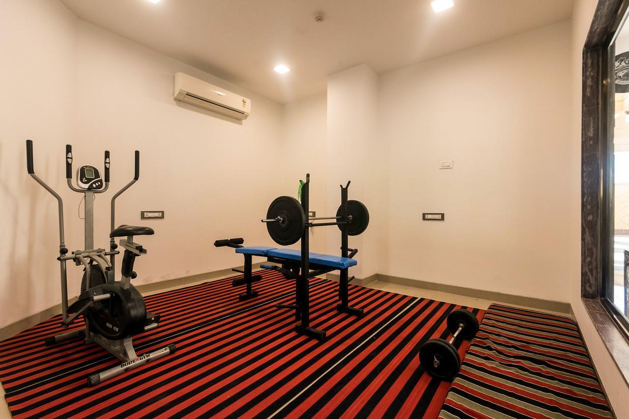 Golden Chariot Vasai Hotel מראה חיצוני תמונה