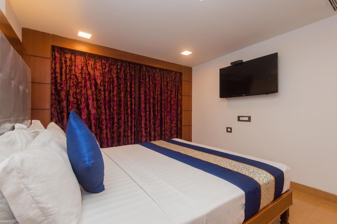 Golden Chariot Vasai Hotel מראה חיצוני תמונה