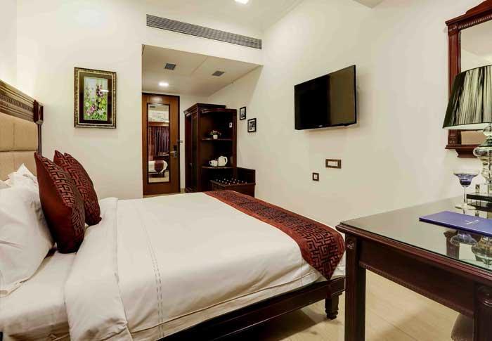 Golden Chariot Vasai Hotel מראה חיצוני תמונה