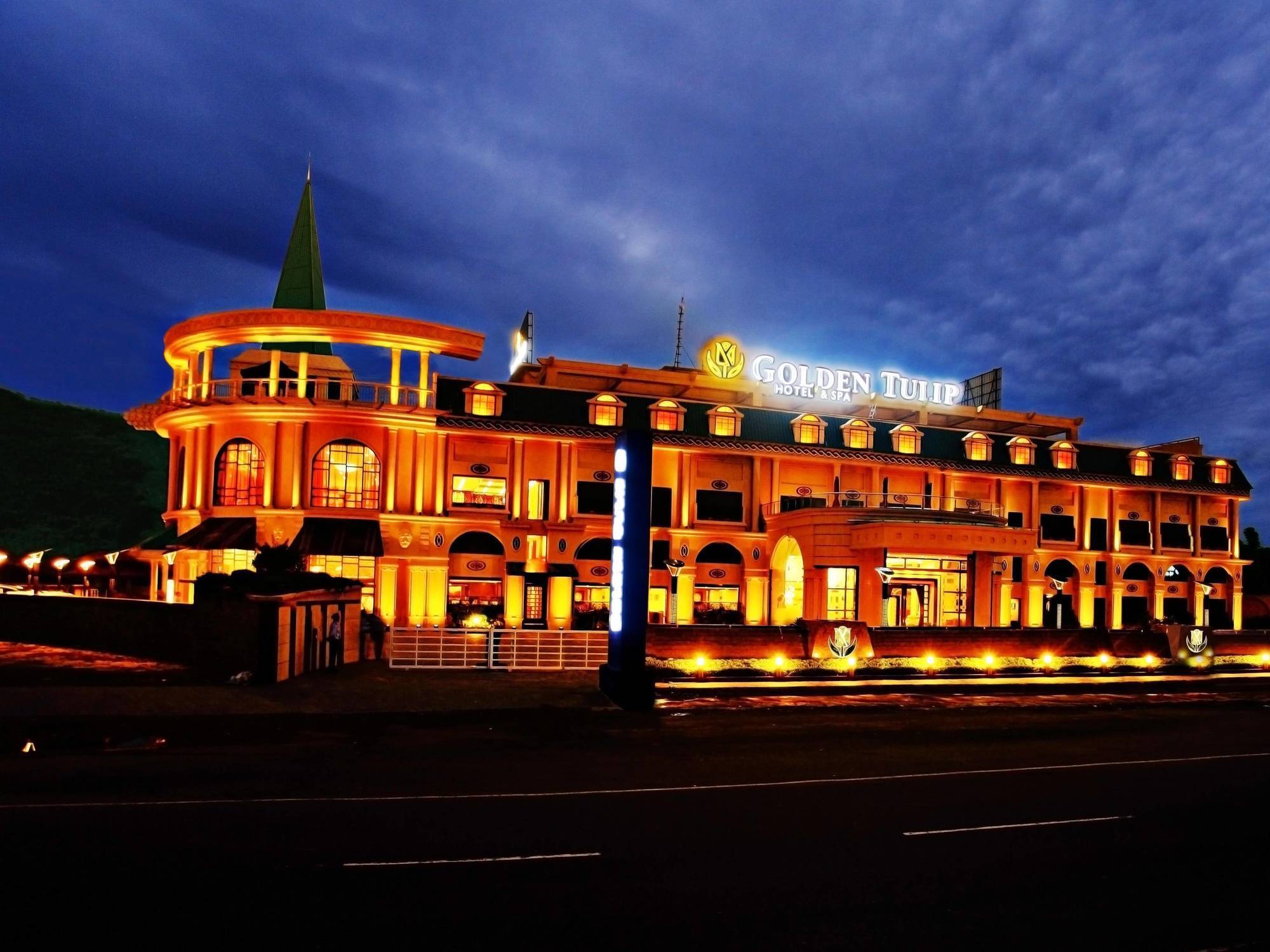 Golden Chariot Vasai Hotel מראה חיצוני תמונה