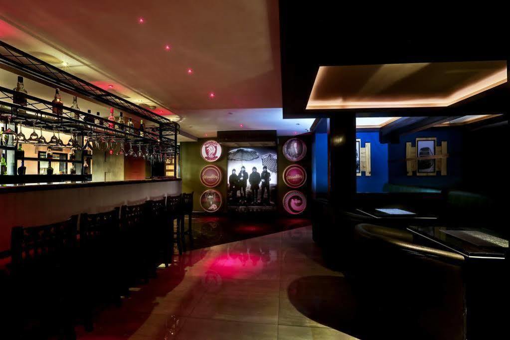 Golden Chariot Vasai Hotel מראה חיצוני תמונה